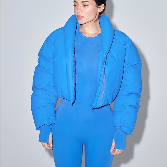 Pull&Bear Puffer Jacket With A High Neck in Blue | UK